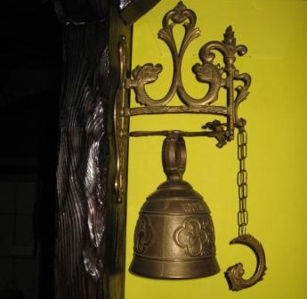 Restauracja Olsztyn Noclegi SAK dzwon Romana wisi przy barze